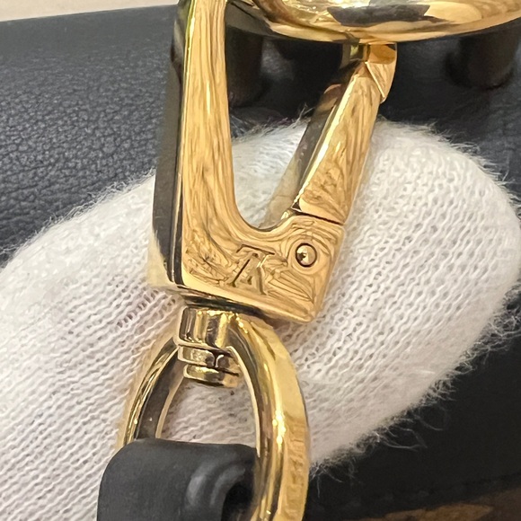 Louis Vuitton Lock BB Black - Picture 14 of 16